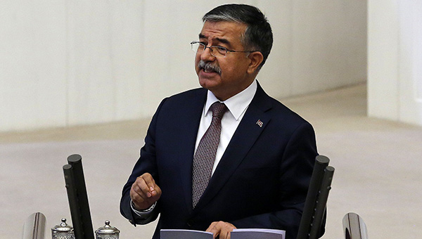 TBMM'nin yeni bakan smet Ylmaz kimdir?