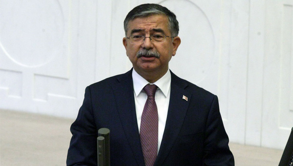TBMM'nin yeni Bakan smet Ylmaz kimdir? te zgemii