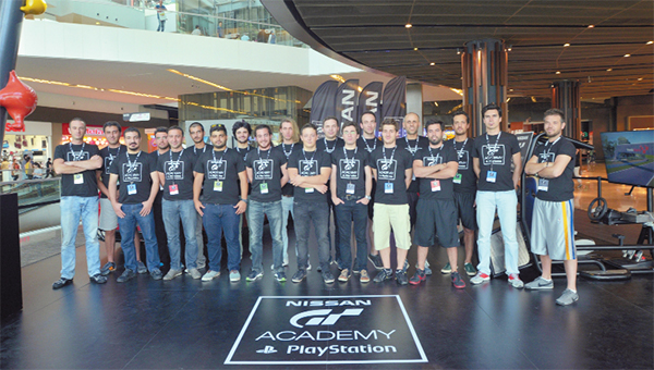 GT Academy Trkiye finalistleri Silverstone yolunda