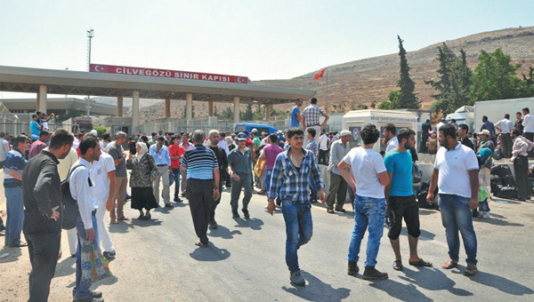 Suriye snrnda bayram ziyareti