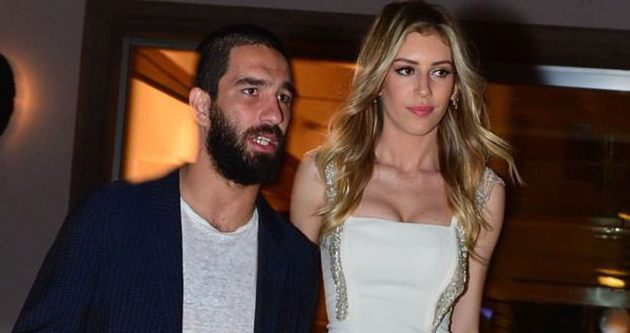 Sinem Kobal'a, Arda Turan oku 