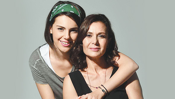 Mays Kraliesinin annesi ortaya kt 