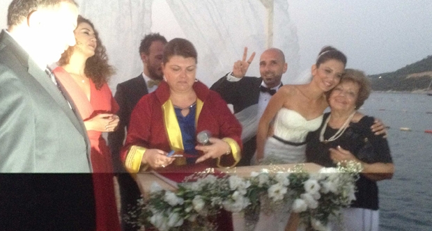 Gripin'in solisti Birol Namolu evlendi