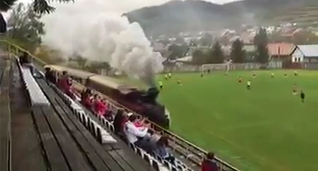 aka deil gerek! Stadn ortasndan tren geiyor