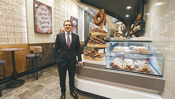 Simit Saray dnya turuna kt