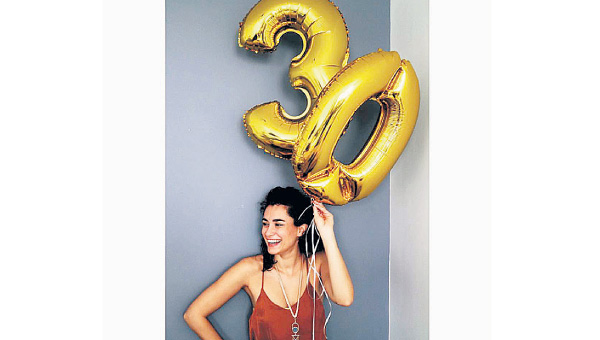 Hande Doğandemir'den yeni yaş sürprizi