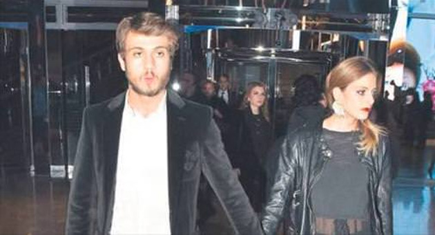 Aras Bulut,  sevgilisi Bige nal'la el ele!