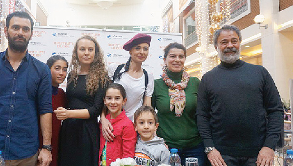 Beni Affet ekibi sevenleriyle bulu�tu