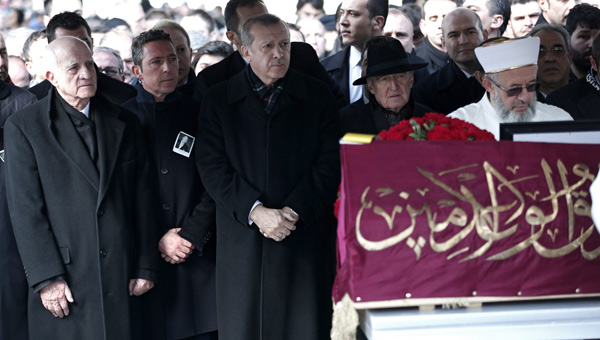 Mustafa Ko son yolculuuna uurland