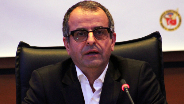 Nuh Albayrak:  Medya bal gibi biimlendirir, ynlendirir