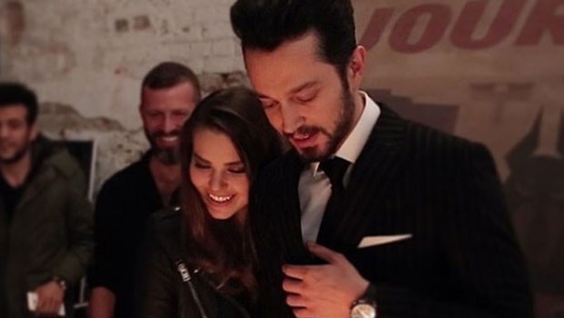 Murat Boz sevgilisi Asl Enver'in doum gnn byle kutlad