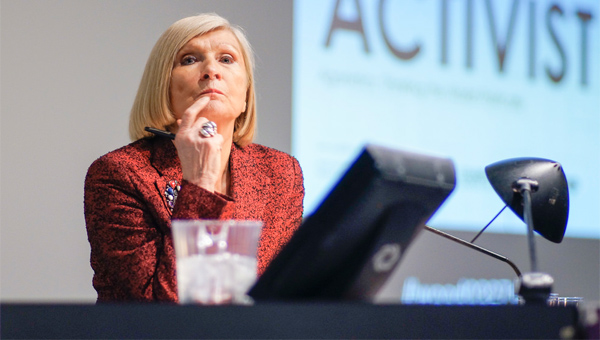 Dnyaca nl siyaset bilimci Chantal Mouffe Serdivan'da