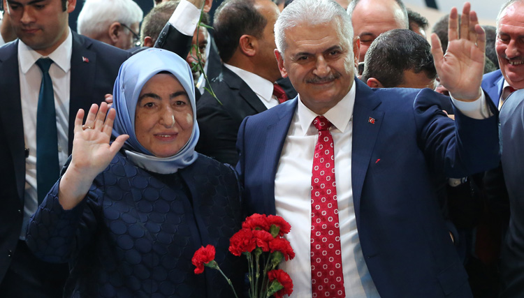 Binali Yldrm'n ei Semiha Yldrm iin yaplan yorumlara TBMM'den sert tepki geldi