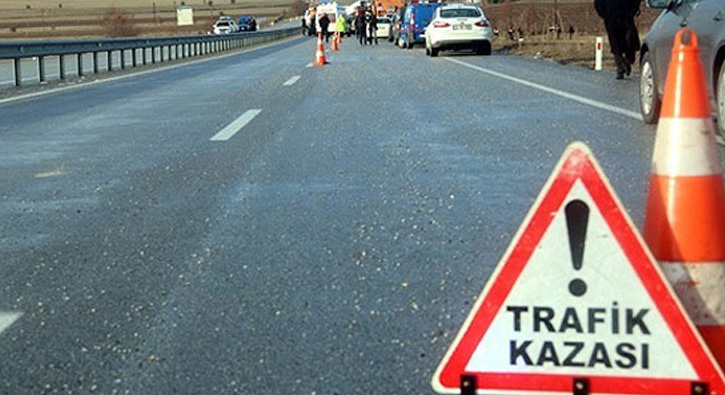 Diyarbakr'da trafik kazas: 2 l, 9 yaral