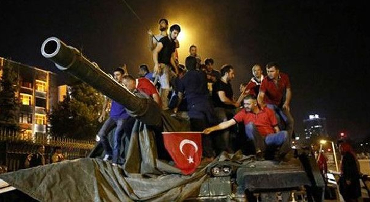 Darbe girii srasnda yaralanan 14 yandaki smailolu: im rahatt nk gazi ya da ehit olacaktm