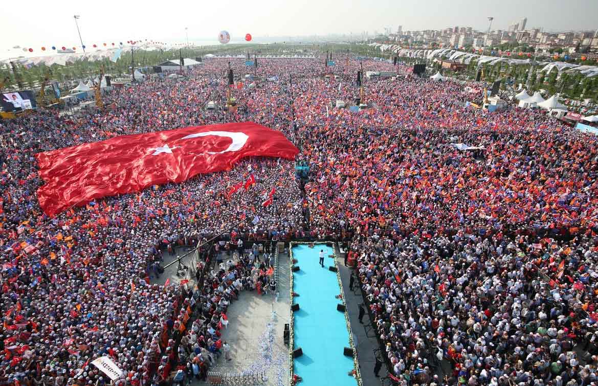Yenikap'da Demokrasi ve ehitler Mitingi'ne dev hazrlk