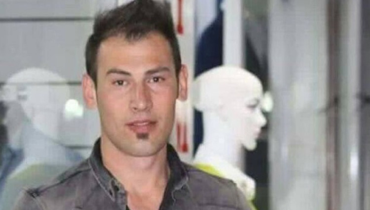 Darbe giriiminde Klliye'ye atlan bombalar nedeniyle yaralanan Ouzhan Yaar, ehit oldu