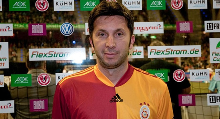 G.Saray'n eski yldz futbolcusu Turhan: Neredeyse FET֒nn ayaklarna kapanacaklard