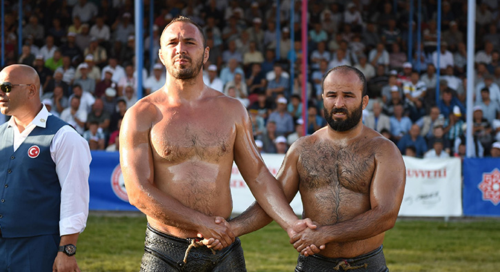 Kurtdere'nin bapehlivan Orhan Okulu