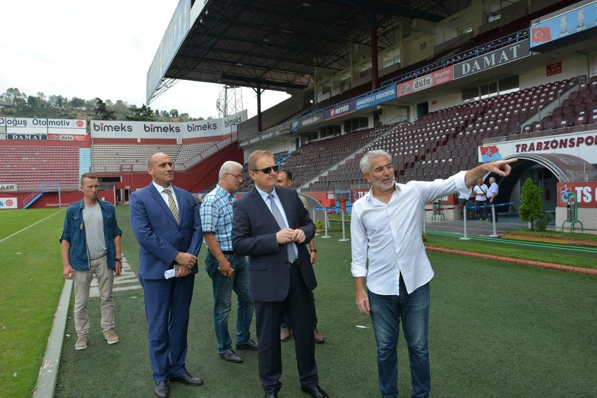 Trabzonspor Hseyin Avni Aker'e veda ediyor