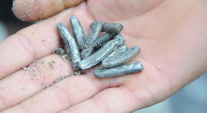 Canl� bomba demir ve gliserin ile g��lendirilen C-4 patlatm��