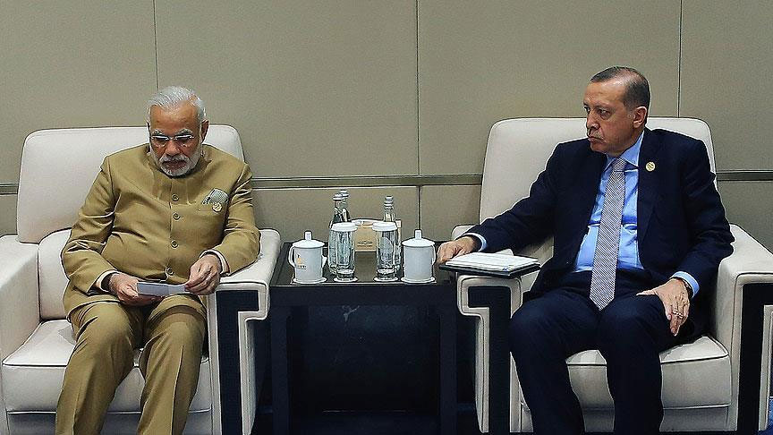 Cumhurbakan Erdoan, Hindistan Babakan Modi'yi kabul etti