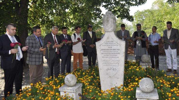 Hallar 18 kez pskrten paa: Abdurrahman Abdi