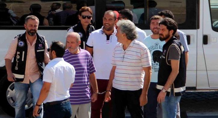 'Bylock' kullanan 7 okul y�neticisi tutukland�