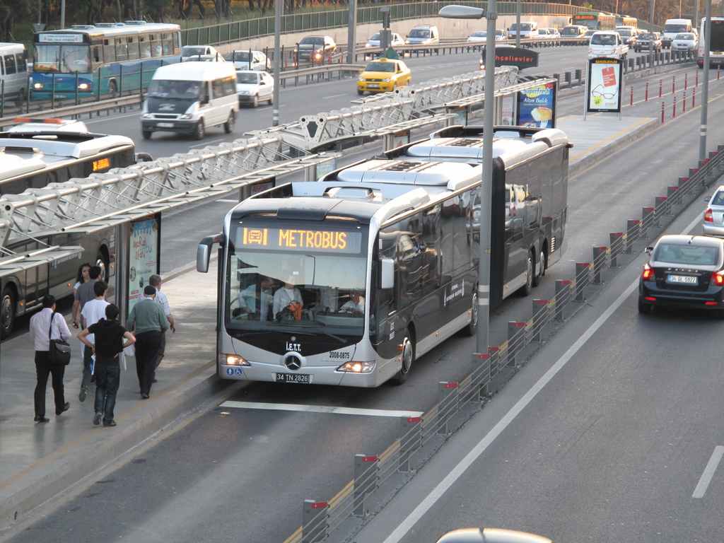 Kadir Topba�'tan �stanbullulara bayram m�jdesi 