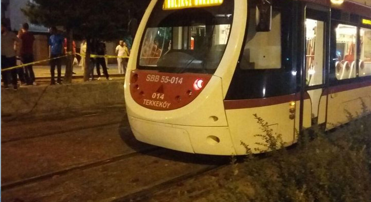 Tramvay, yayaya �arpt�