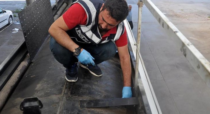 Akaryak�t tankerinden 51 bin paket ka�ak sigara ��kt�