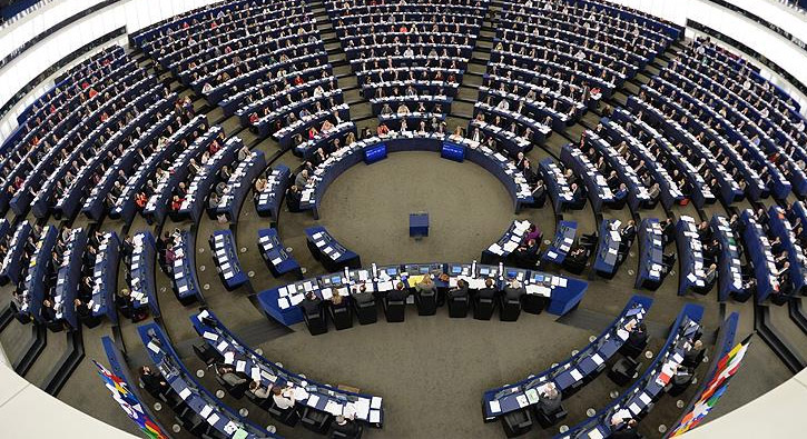 AP Komiseri Hahn: AB olarak G�len�in b�y�k bir tehdit oldu�unu anlayamad�k