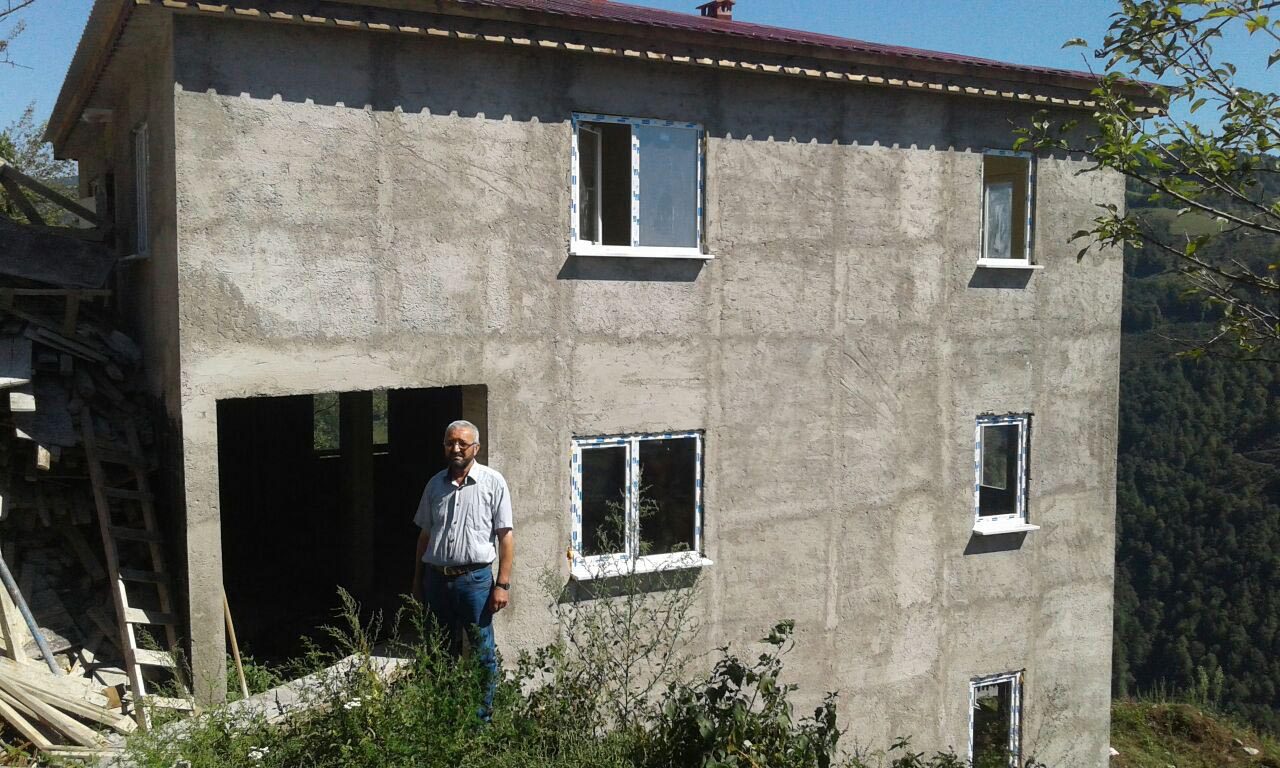 ehidin ailesine ev yaplyor