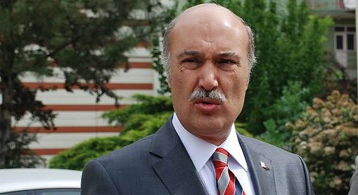 Adana'da FET�'c� emniyet m�d�rlerinin foto�raflar� kald�r�ld�