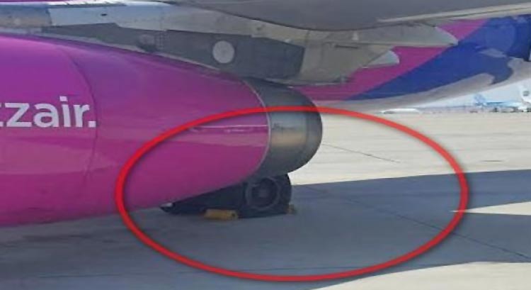 Wizz Air'in kalkta lastikleri patlad