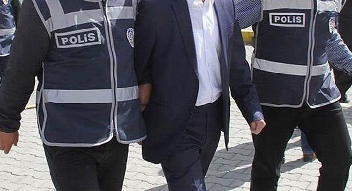 Karab�k'te FET� soru�turmas�nda 17 g�zalt�