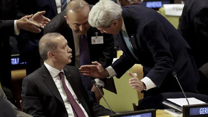 Cumhurba�kan� Erdo�an'�n yan�na kadar gelip bilgi verdi