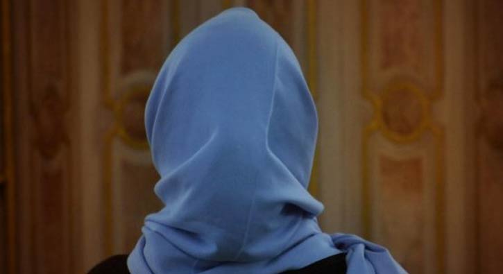 Almanya'da ba��rt�l� kad�nlara sald�r�     