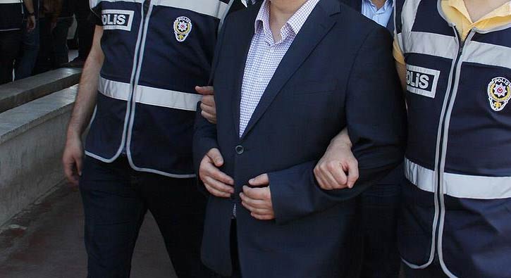 K�n�k ��adamlar� Derne�i Ba�kan� ve 7 ki�iye FET�'den g�zalt�