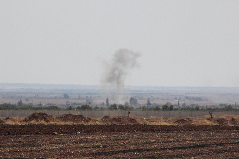 DAE� mevzileri ob�s toplar�yla vuruluyor