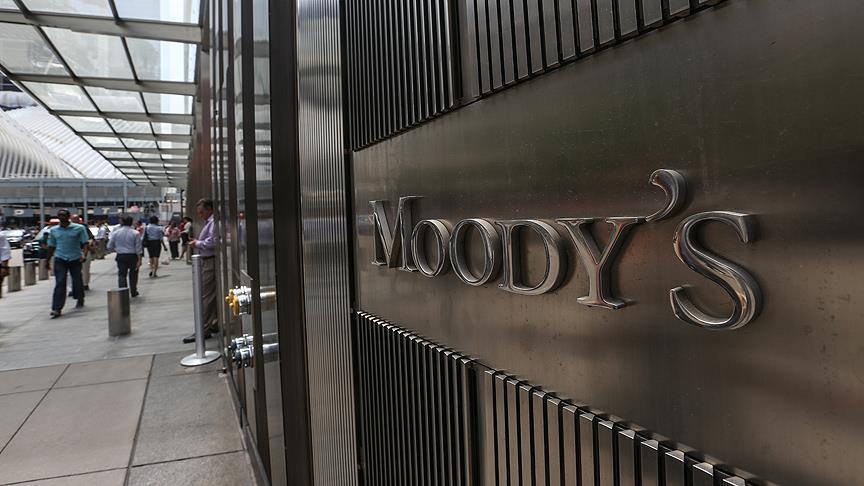  adamlarndan Moody's'e tepki
