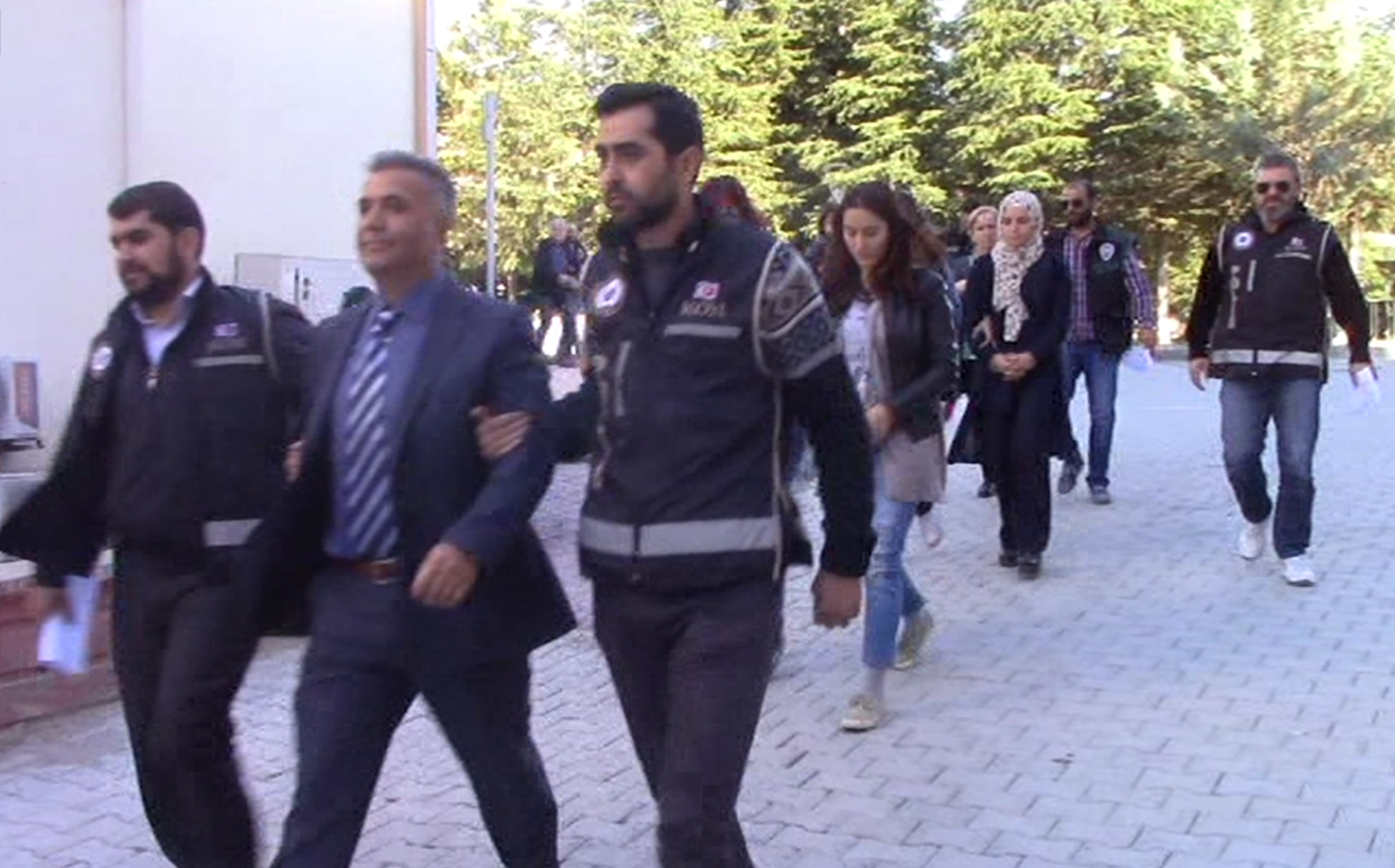 DBP'li belediyeye operasyon