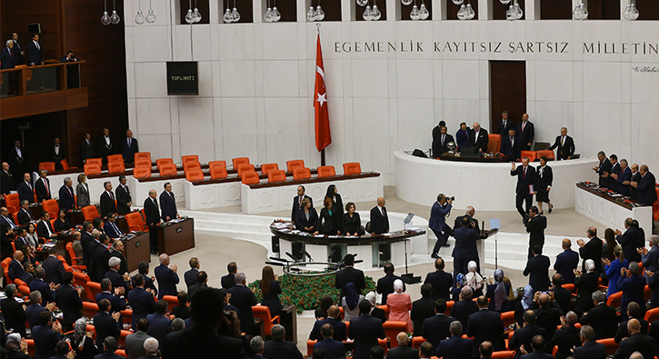 Meclis'te Cumhurbakan Erdoan'a saygszlk