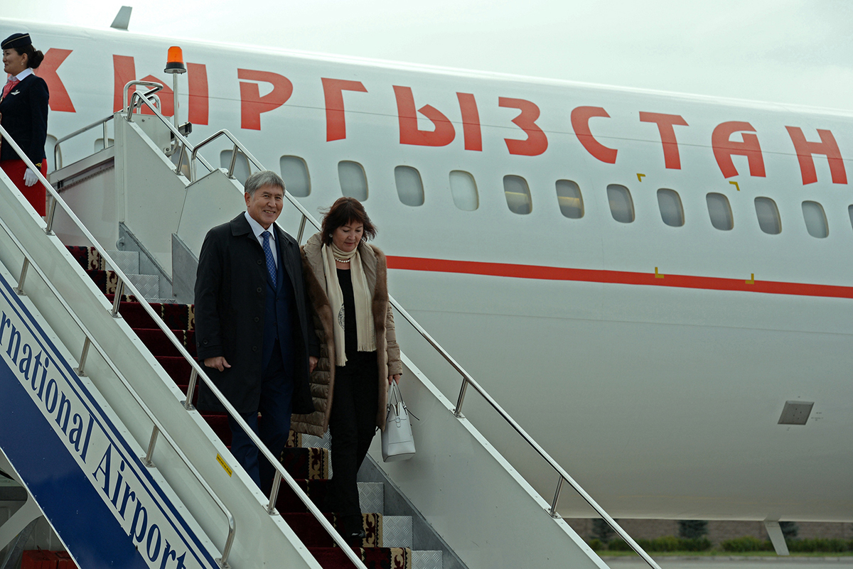 Atambayev g�revine ba�lad�