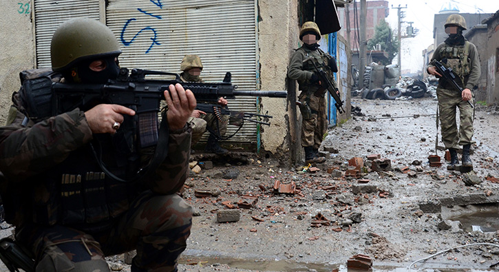 TSK: �ukurca�da 254, Hakkari'de 374 ter�rist etkisiz hale getirildi