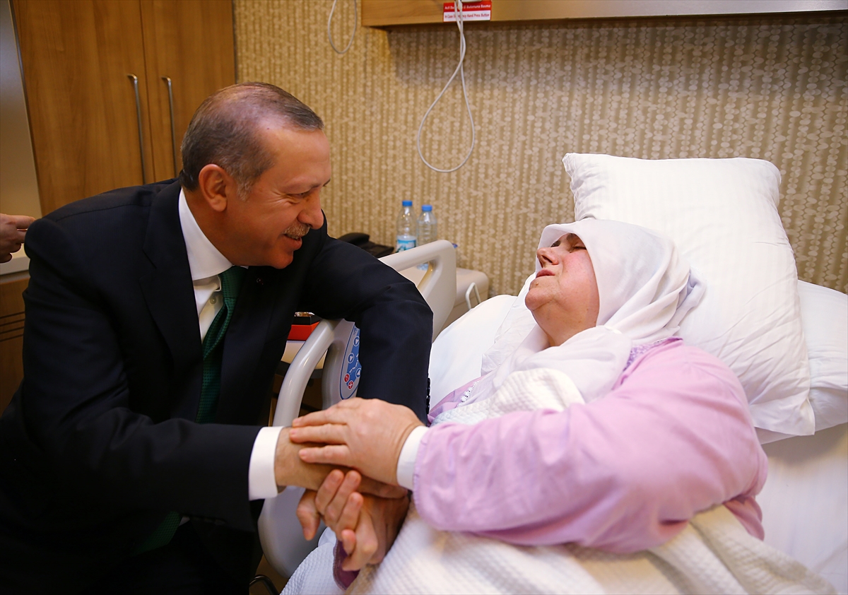 Cumhurba�kan� Erdo�an'dan hasta ziyaretleri