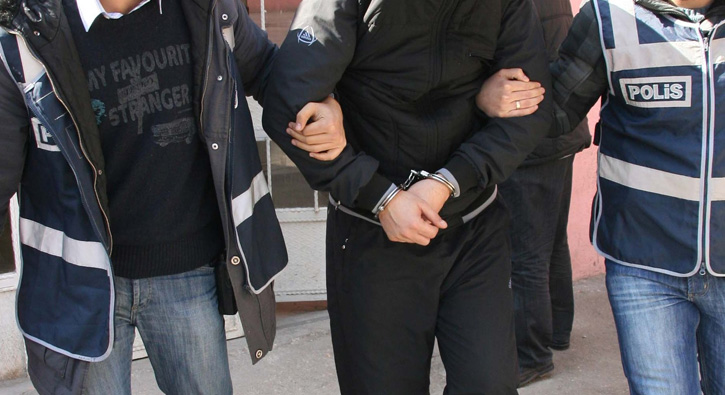 K�z�ltepe'de PKK/KCK operasyonu: 3 ki�i g�zalt�nda