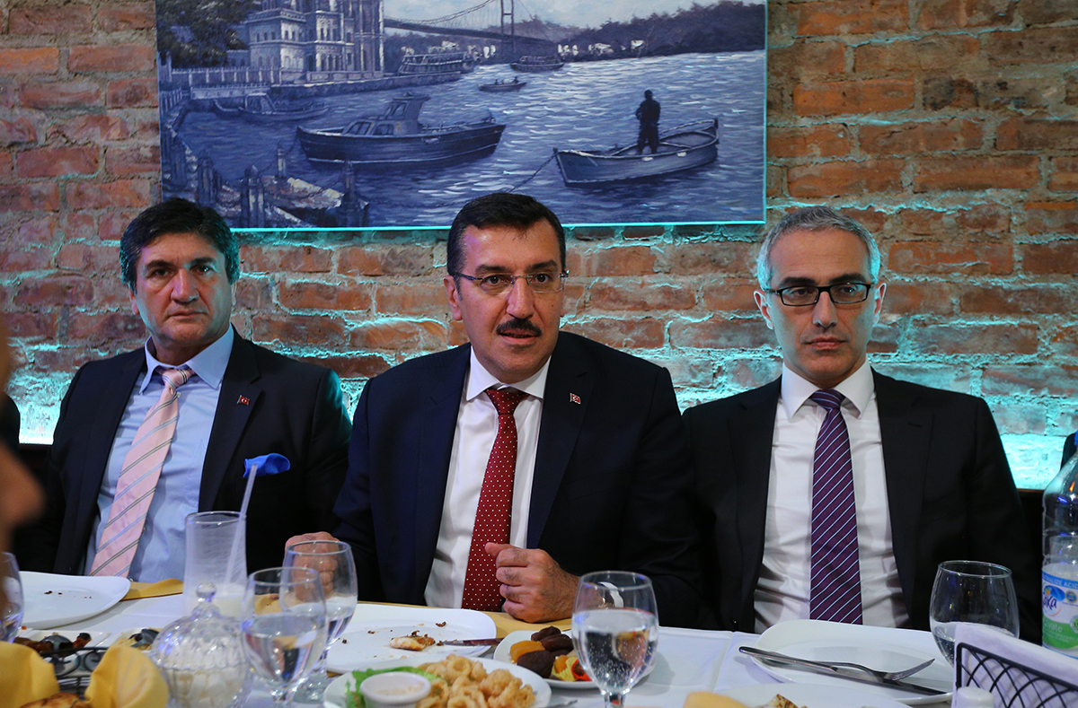 Bakan T�fenkci: En b�y�k ma�dur millet
