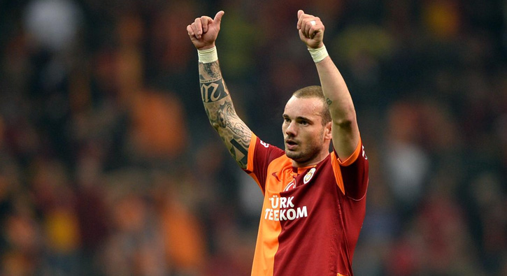 Bomba iddia... 'Sneijder byk bir bedelle devre aras transfer oluyor'