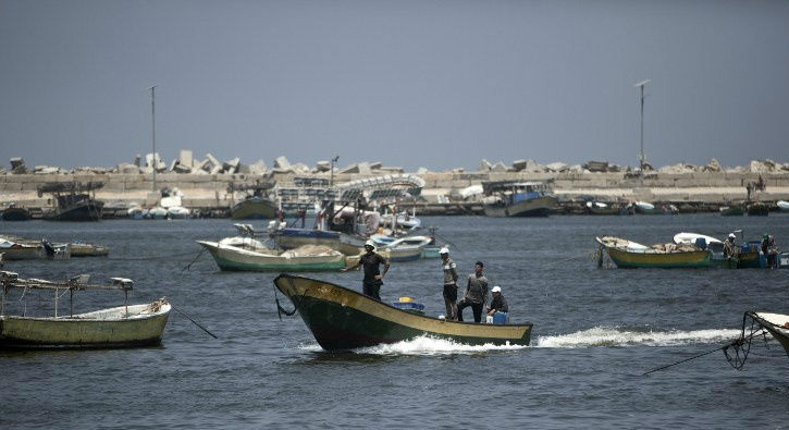 srail Gazze'de balk avlama mesafesini 'geici olarak' artracak